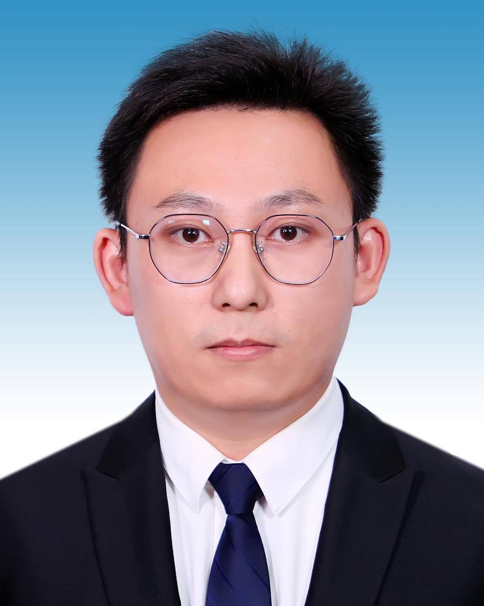 市委组织部举报中心主任